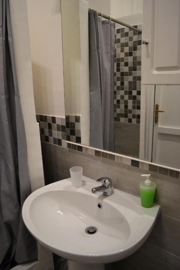 Via Zara Hostel Palermo Bagian luar foto