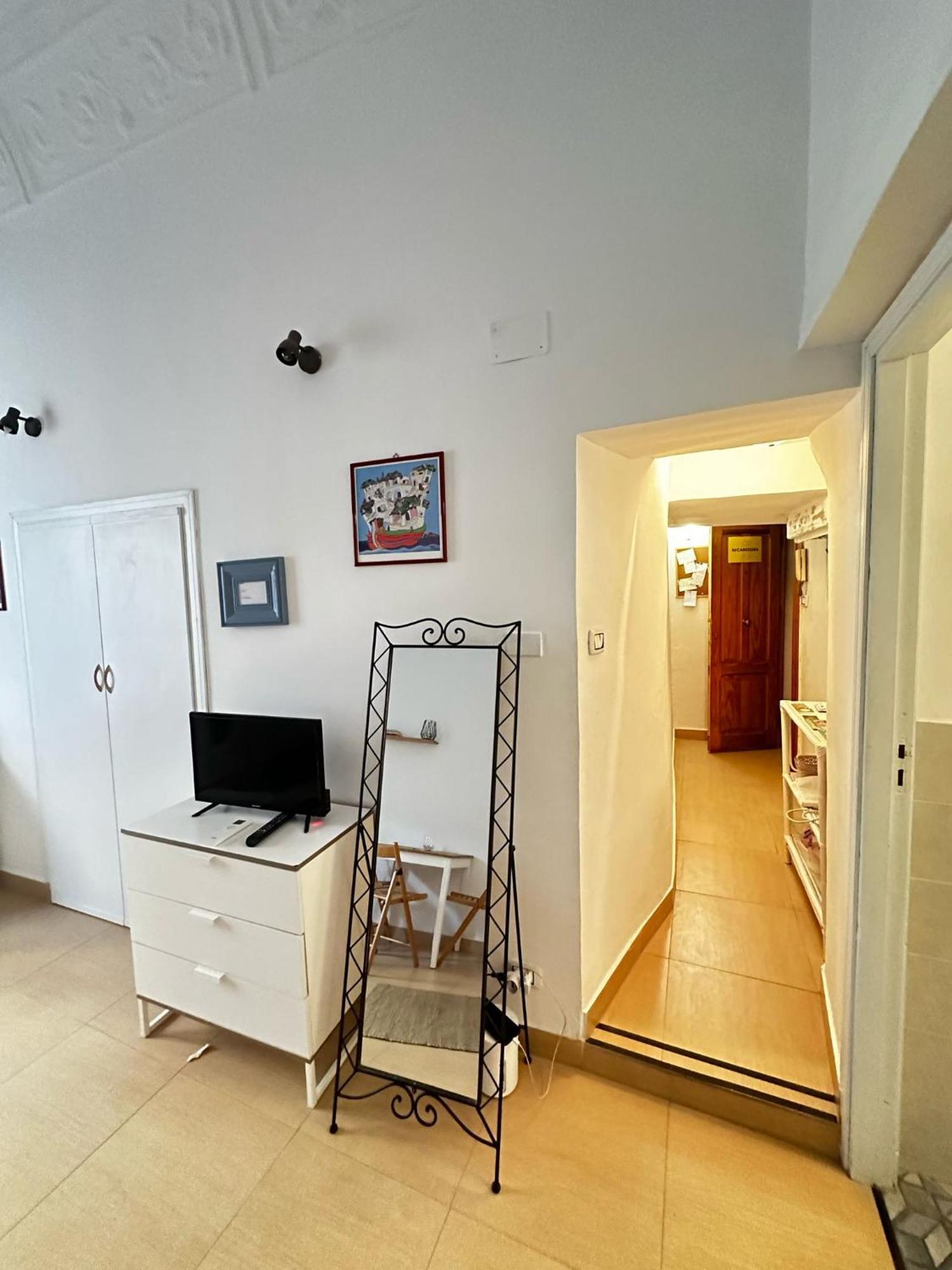 Via Zara Hostel Palermo Bagian luar foto